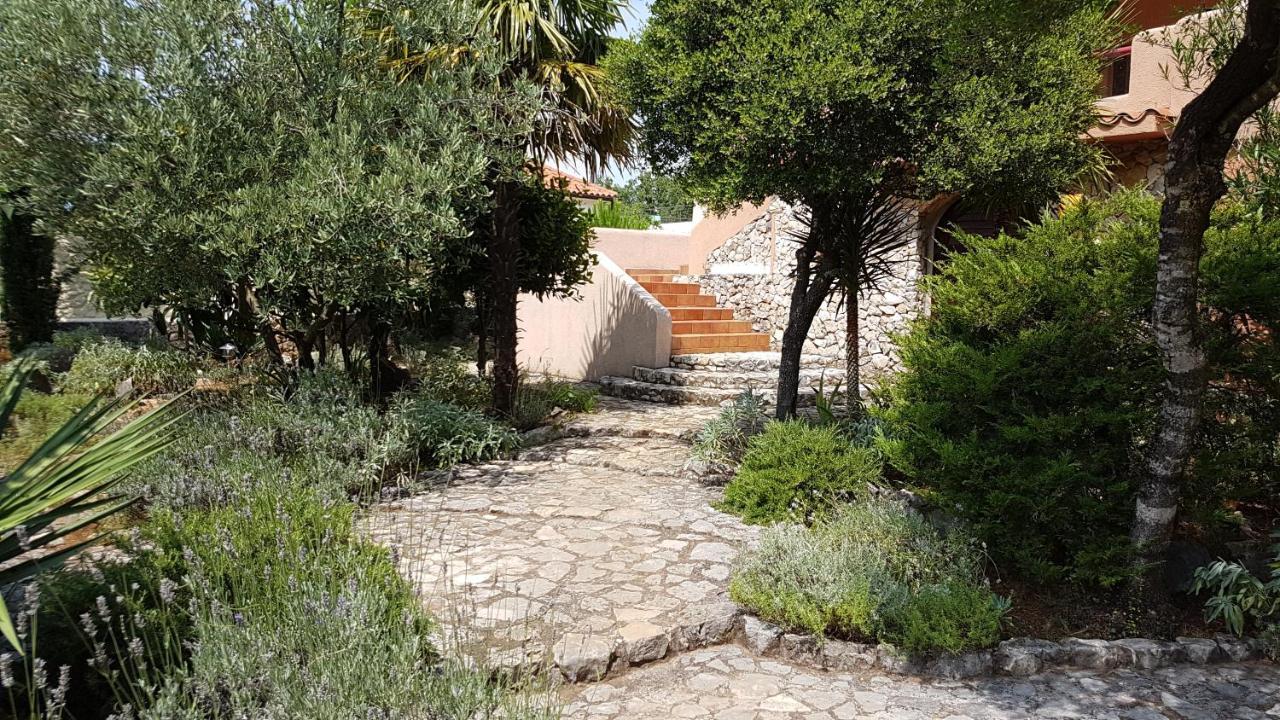 Apartments Villa Temer Pinezići المظهر الخارجي الصورة